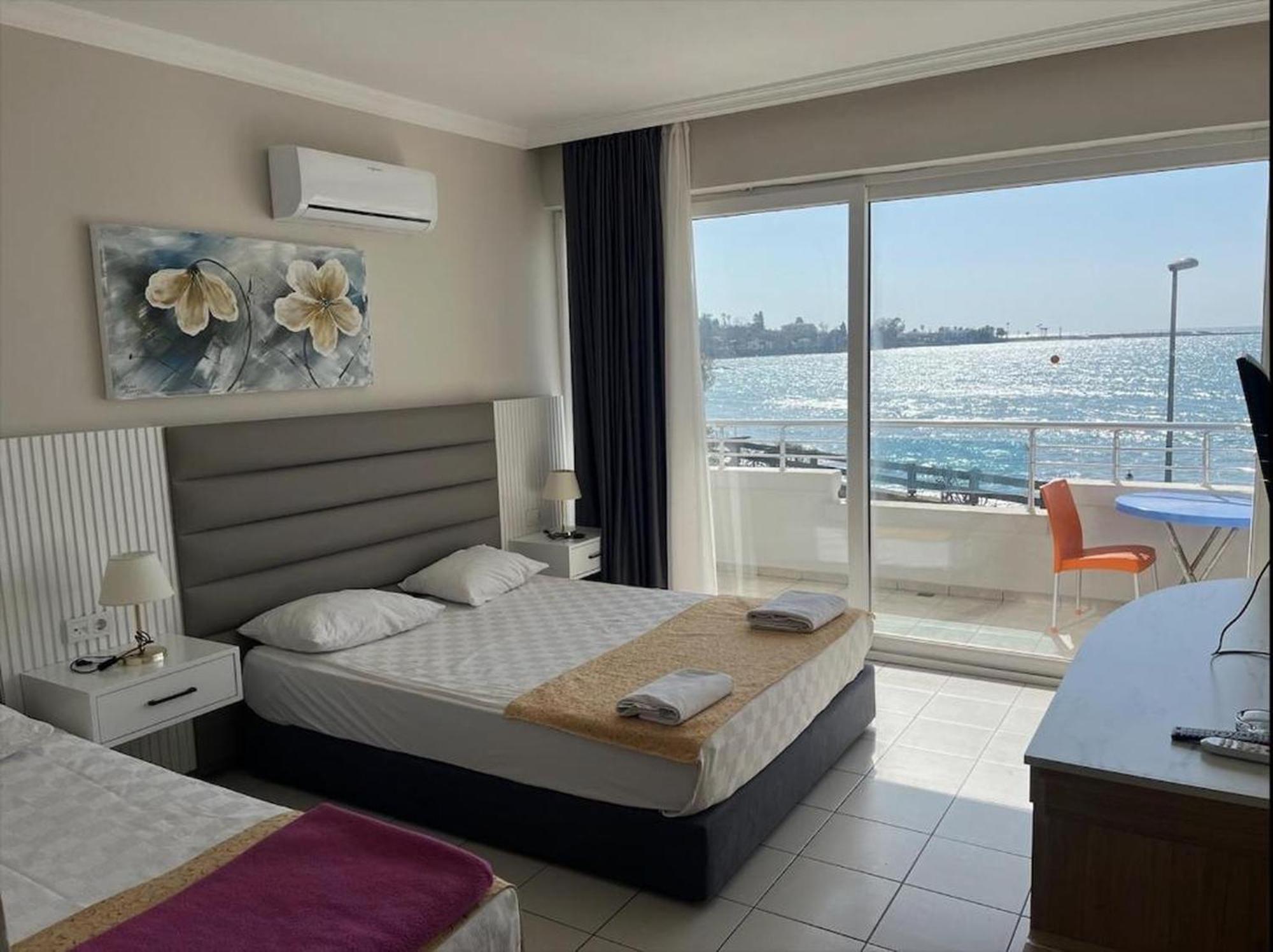 Club Hotel 3*